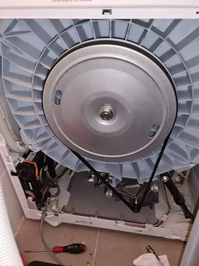 Gdzie jest bezpiecznik w pralce Bosch? Znajdź go łatwo i szybko