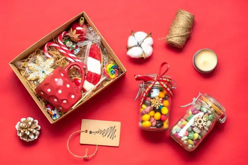 Jak zrobić prezent własnoręcznie - 10 kreatywnych pomysłów na upominki