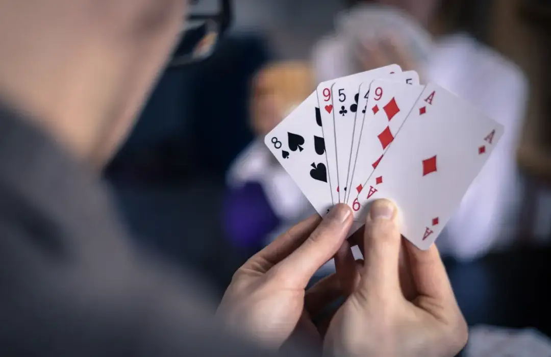 Top 5 gier karcianych, które każdy gracz powinien znać