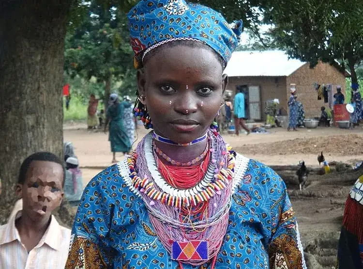 Jak żyją ludzie w Afryce? Codzienne wyzwania, kultura i warunki bytowe