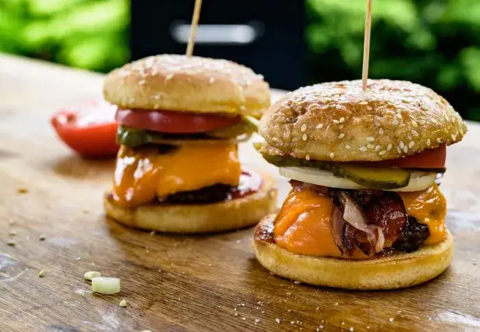 Jaki ser do burgera - wybierz najlepszy smak dla swojego dania