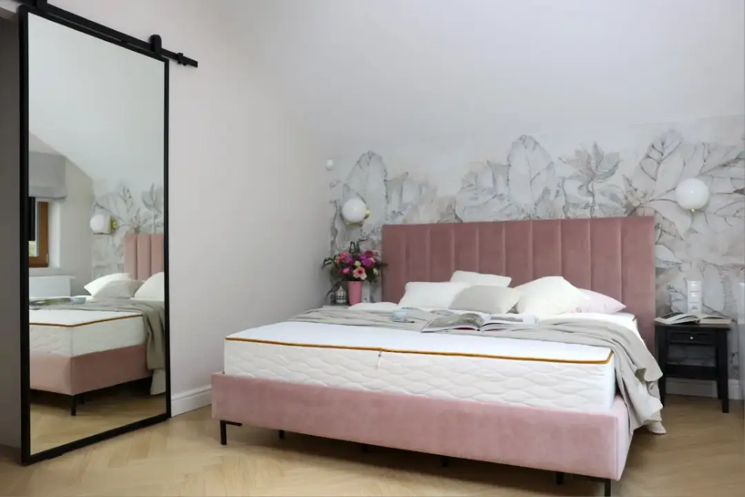 Jaki materac wybrać do łóżka małżeńskiego? Rozmiar, twardość i wsparcie dla kręgosłupa