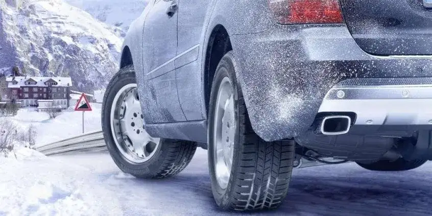 Jak wybierać opony zimowe, aby uniknąć niebezpieczeństw na drodze