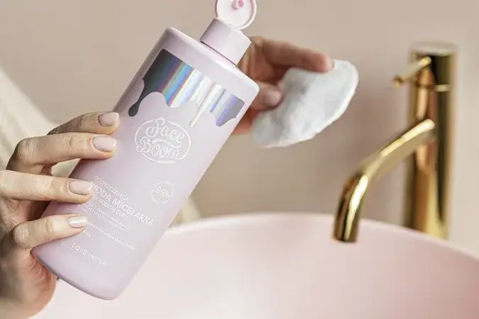 Jak oczyścić cerę: skuteczne metody na zdrową i promienną skórę