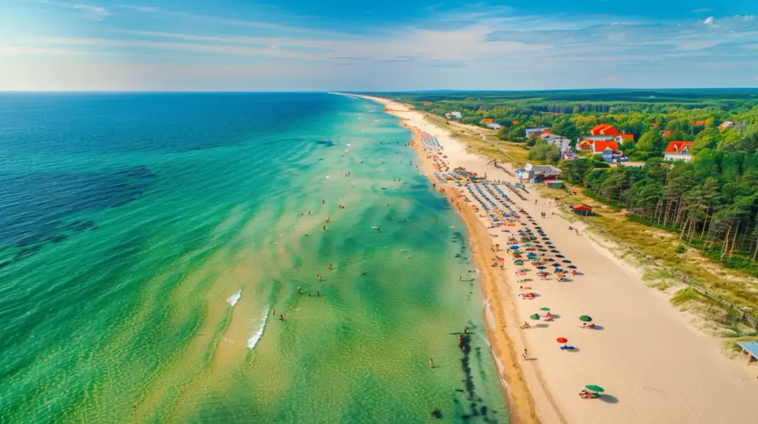 Co zobaczyć w Krynicy Morskiej: atrakcje turystyczne w nadmorskim kurorcie w Polsce