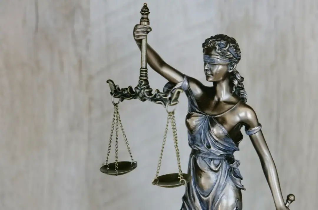 Adwokat w Lublinie a radca prawny – czym różnią się te zawody?