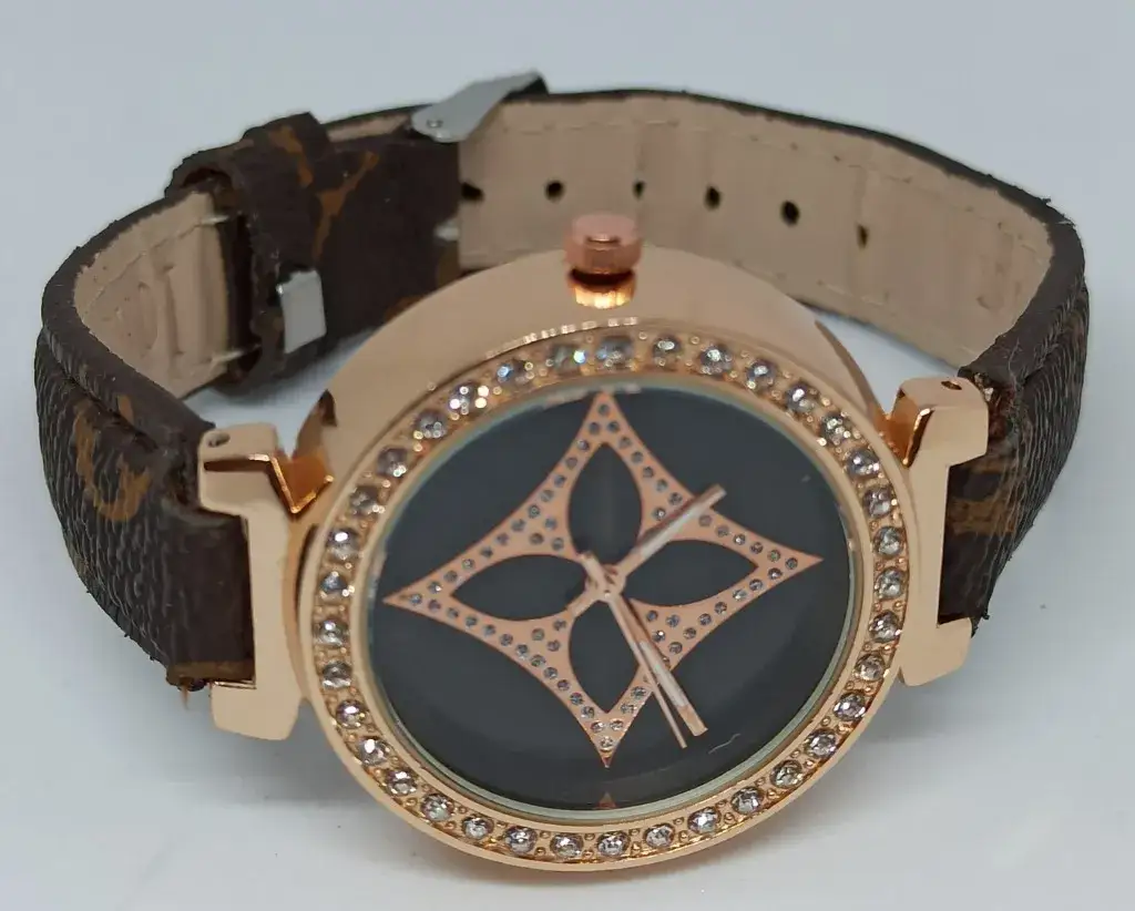 Dlaczego damski zegarek Louis Vuitton to inwestycja w styl i elegancję?