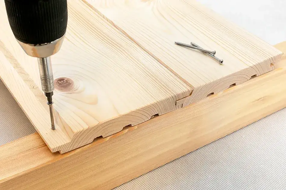 Jakie wkręty do deski elewacyjnej? Kluczowe informacje