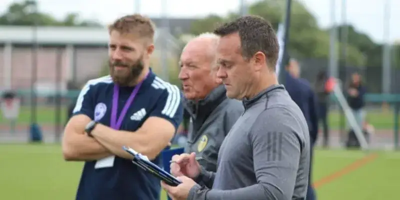 Ile zmian w piłce nożnej? Zaskakujące zasady, które musisz znać