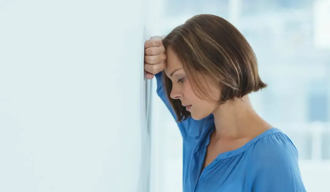 Skąd się bierze nerwica? Przyczyny, objawy i jak sobie z nią radzić