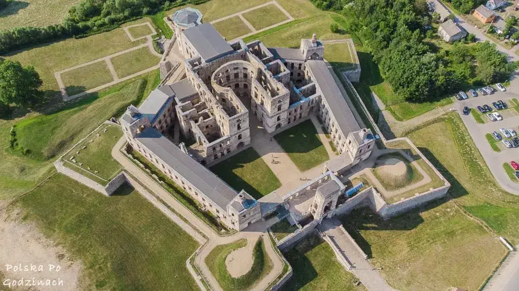 Czy w Krzyżtoporze naprawdę jest zamkowe akwarium? Fakty i mity