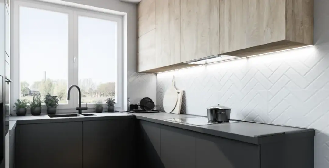 Jakie płytki na ścianę do małej kuchni – kolory, trendy i praktyczne porady