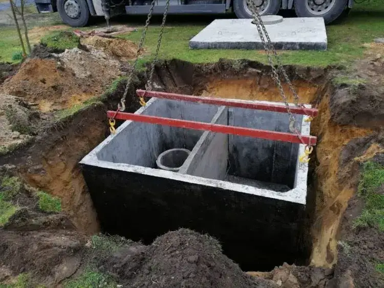 Ile kosztuje budowa szamba? Poznaj ceny i czynniki wpływające