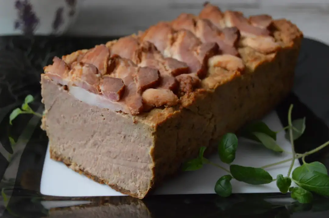 Jaki boczek do pasztetu? Odkryj najlepsze opcje dla smaku i wilgotności