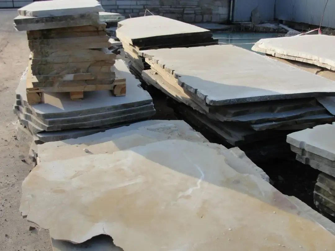 Płyty z piaskowca: naturalne piękno i trwałość w budownictwie