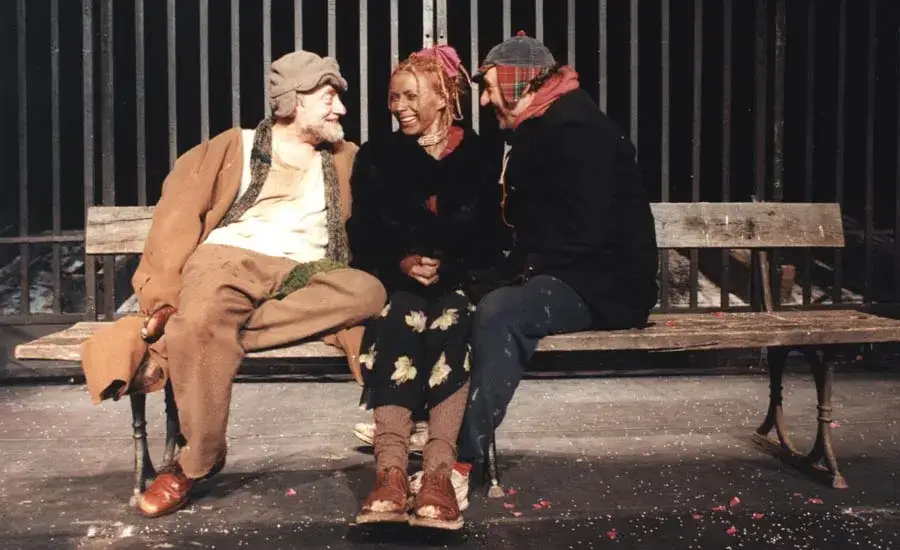 Antygona w Nowym Jorku: Kompleksowe Opracowanie Dramatu