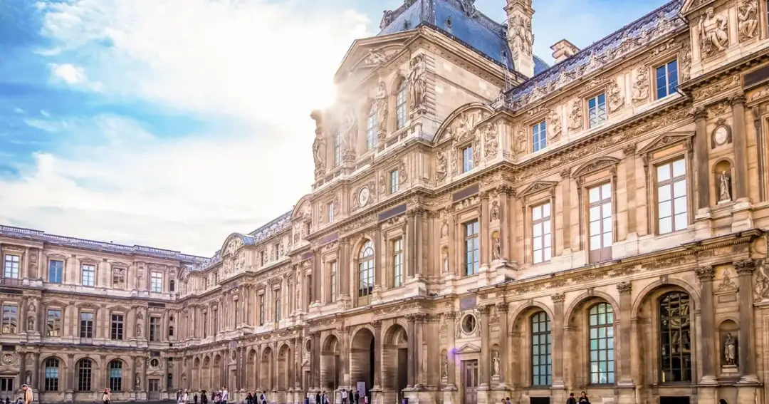 Czy w Luwrze można robić zdjęcia? Poznaj zasady i ograniczenia