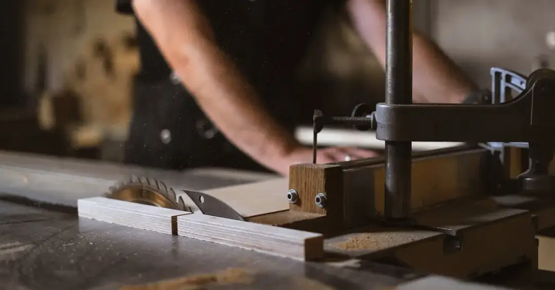 Tarcze tnące do wiertarki: Jak zamienić wiertarkę w pilarkę?