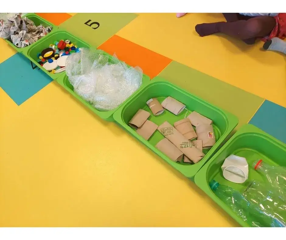 Najprostsze sposoby na zrobienie ze śmieci ciekawych prac plastycznych