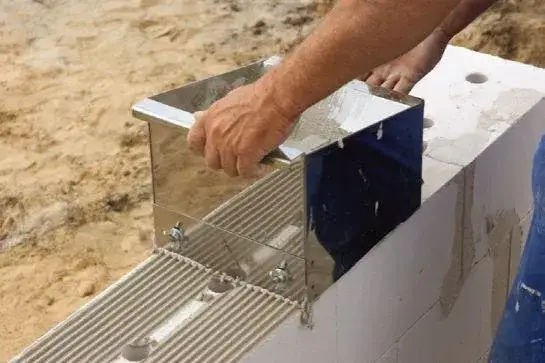 Jaka zaprawa do murowania suporeksu zapewni trwałość i łatwość pracy?