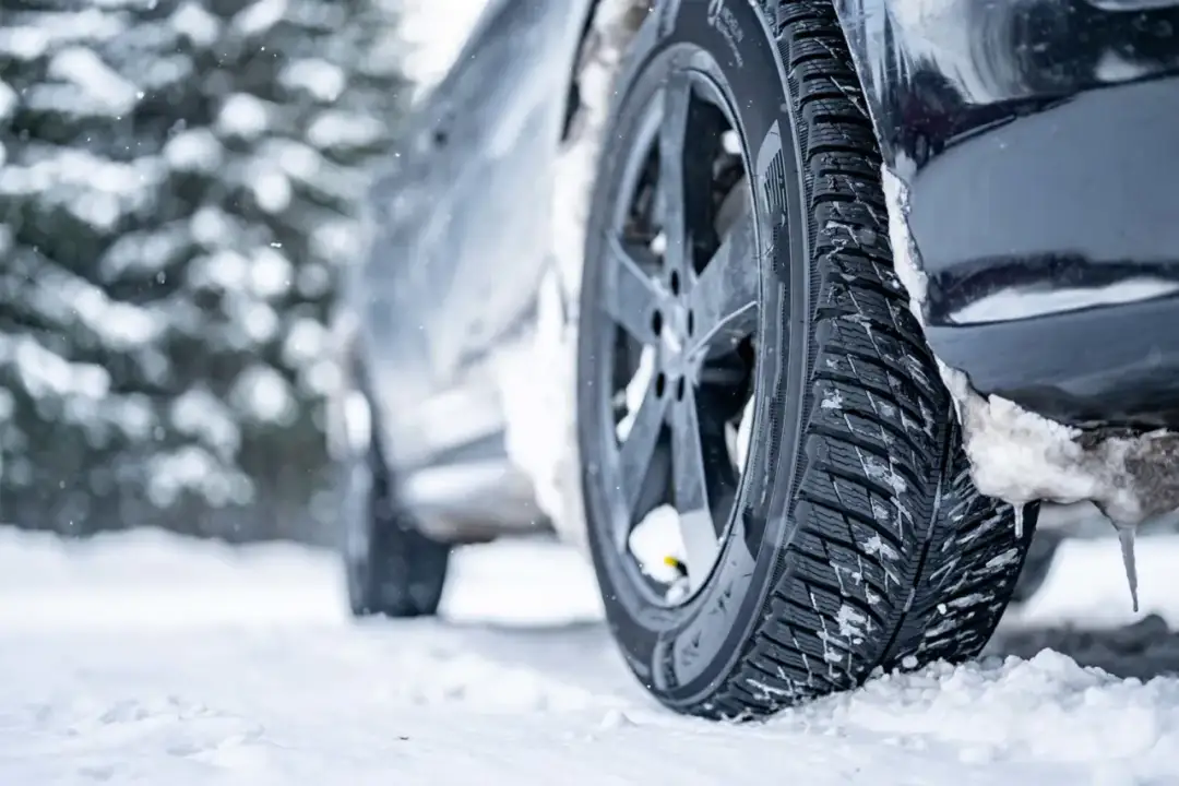 Czy zmiana opon na zimowe jest obowiązkowa? Fakty i przepisy