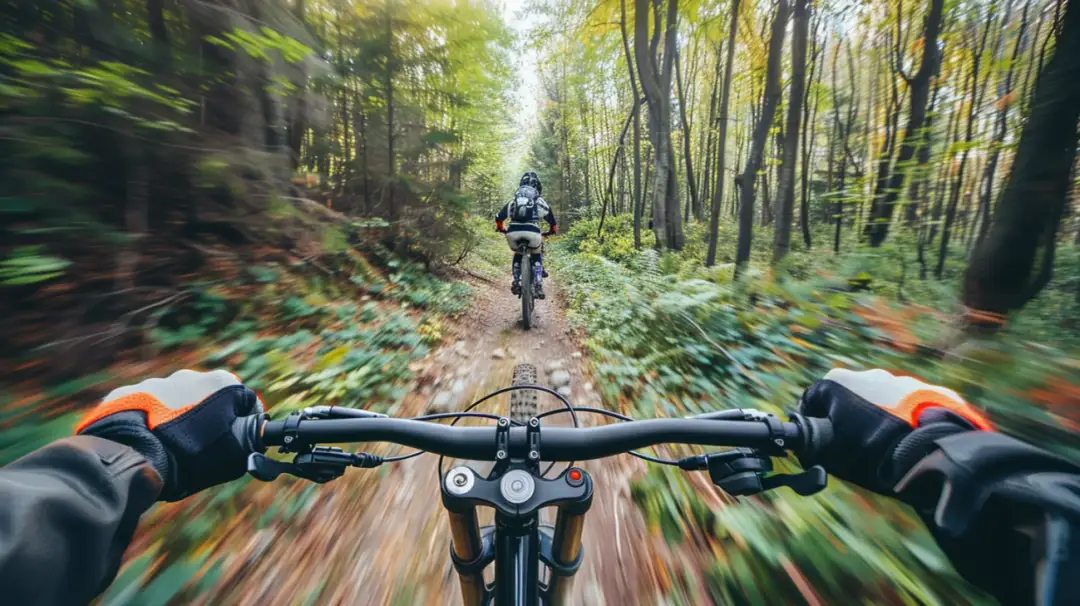 Jak Filmować z Perspektywy Pierwszej Osoby Kamerą GoPro na Kasku?