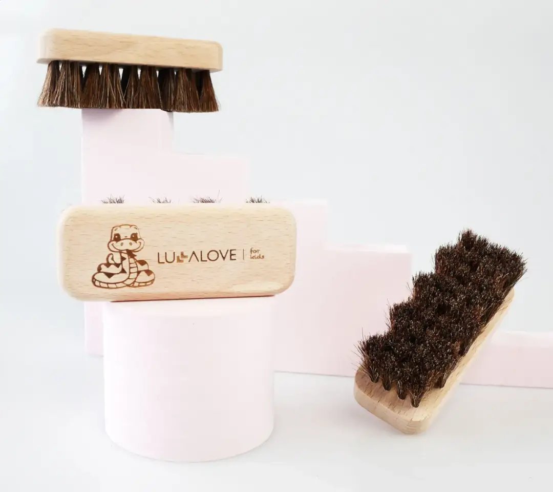 Szczotka sensoryczna dla dzieci – jak pomaga w terapii i regulacji układu nerwowego