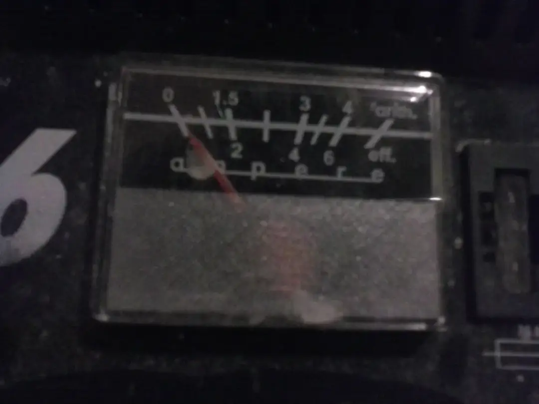 Na ile amper ustawić prostownik, aby nie uszkodzić akumulatora?