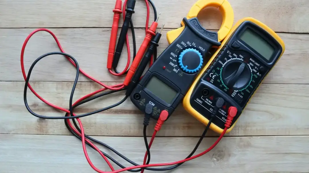 Multimetr UNI-T jaki wybrać? Porównanie modeli i ich zastosowanie