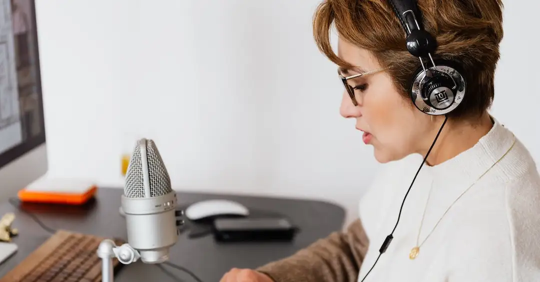 Nauka Angielskiego Poprzez Słuchanie: Rozwijaj Umiejętności