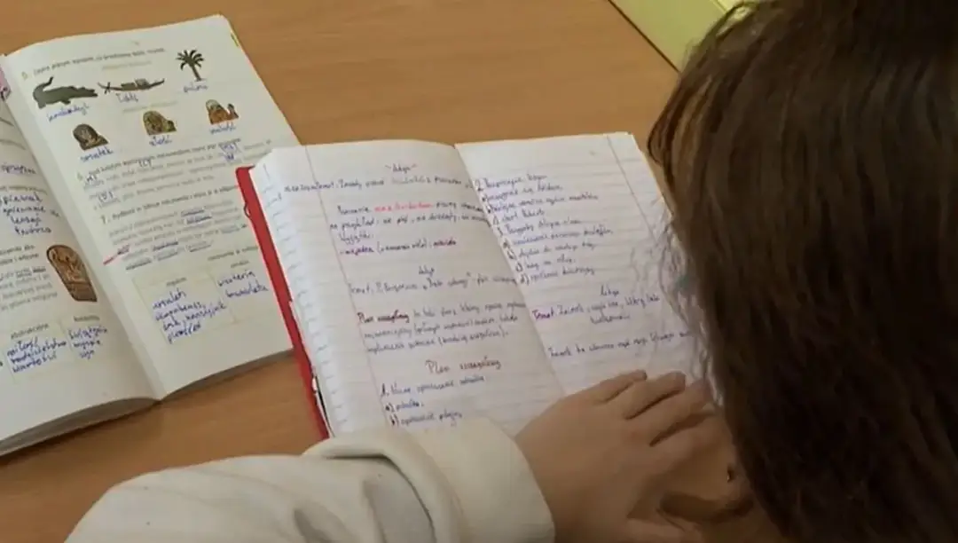 Co znika z programu nauczania? Kluczowe zmiany, które zaskoczą uczniów