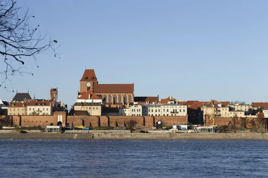 Skąd najlepiej podziwiać panoramę Torunia? Ukryty punkt widokowy