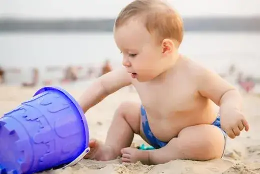 Co zabrać nad morze z niemowlakiem, aby uniknąć nieprzyjemności?