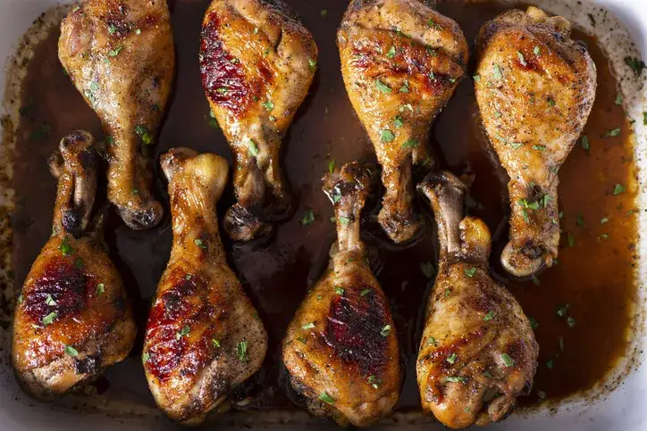 Ile piec udka w piekarniku w rękawie, aby były soczyste i chrupiące