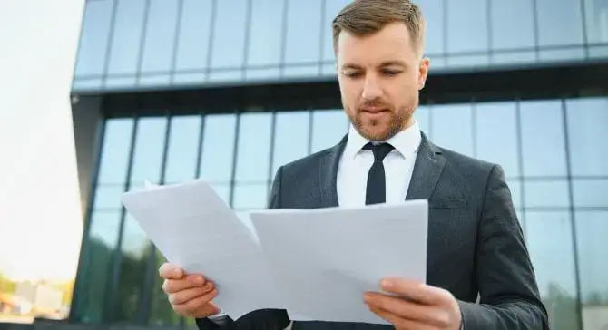 Czy można kupić mieszkanie na firmę? Poznaj prawne aspekty i korzyści