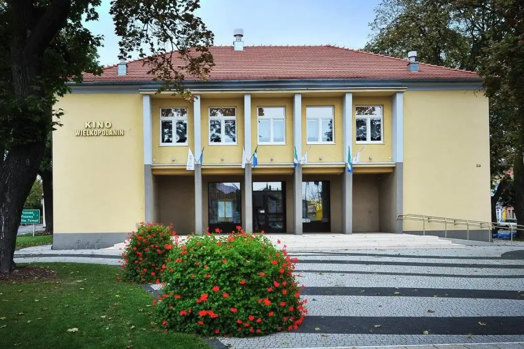 Kino w Buku: Jakie filmy aktualnie oglądać w Wielkopolaninie?