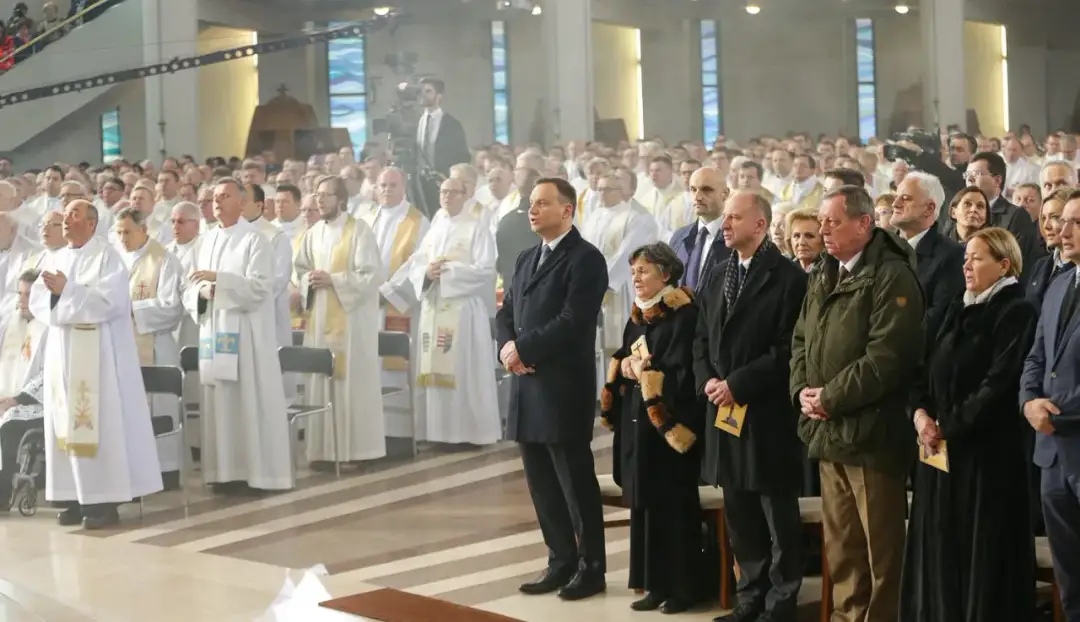 Jezus królem Polski przepowiednia – znaczenie i kontrowersje w historii