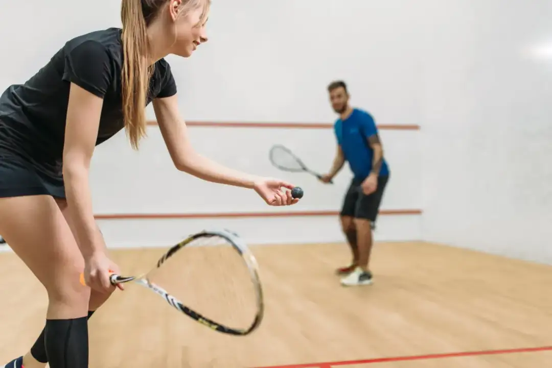Gdzie zagrać w squash w Pruszkowie? Najlepsze korty i kluby