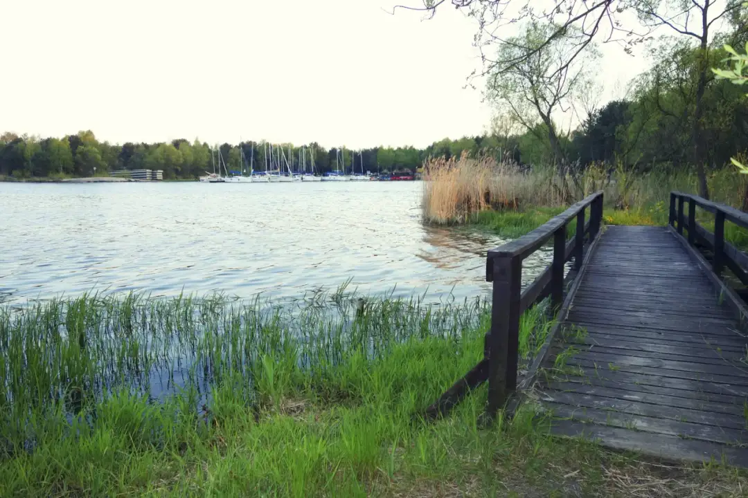 Jezioro Łódzkie: najlepsze miejsca na relaks i aktywność na wodzie