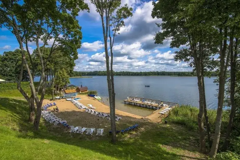 Dolny Śląsk: Hotele nad jeziorami ze SPA i plażą co wybrać?