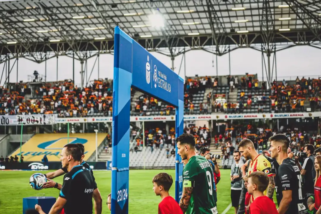 Ekstraklasa: Ile zarobią kluby? Podział 270 mln zł i zaskoczenia!