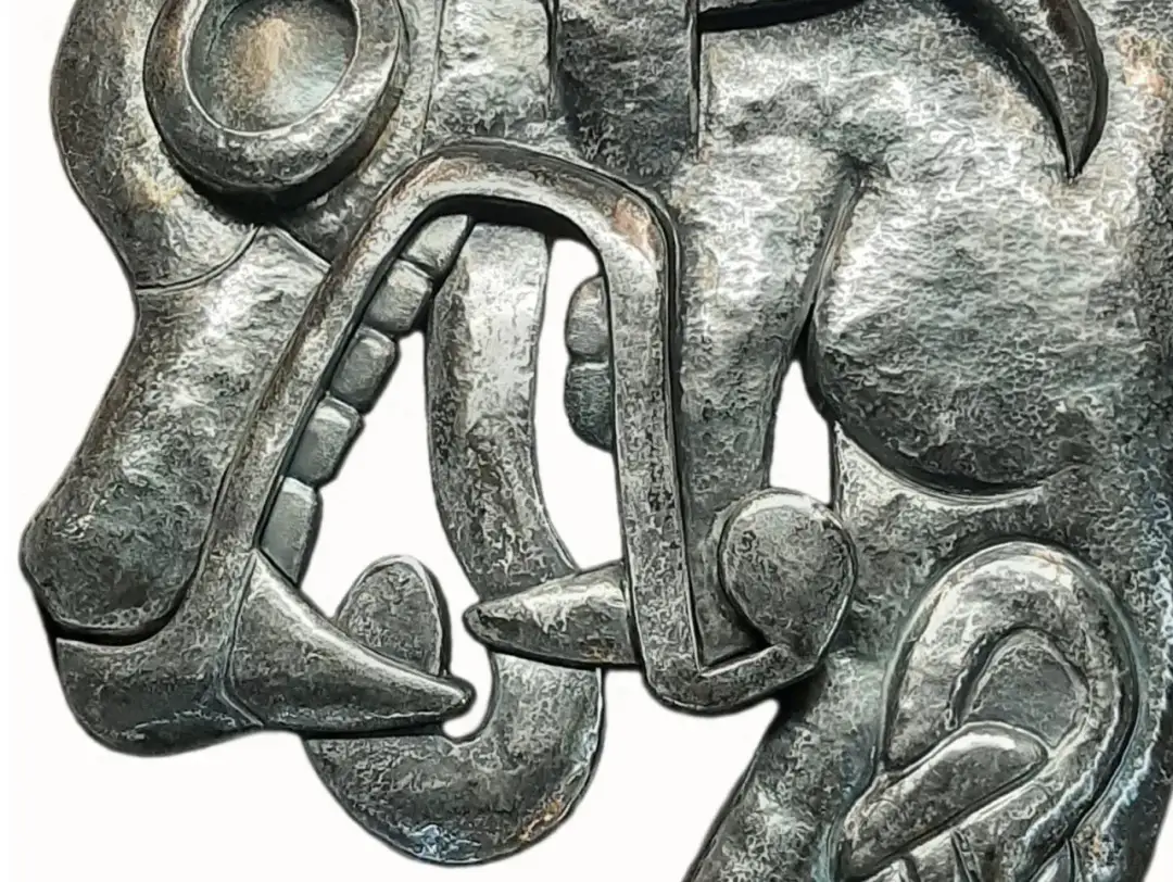 Rzeźba z metalu: przewodnik po technikach, materiałach i wyborze dzieła