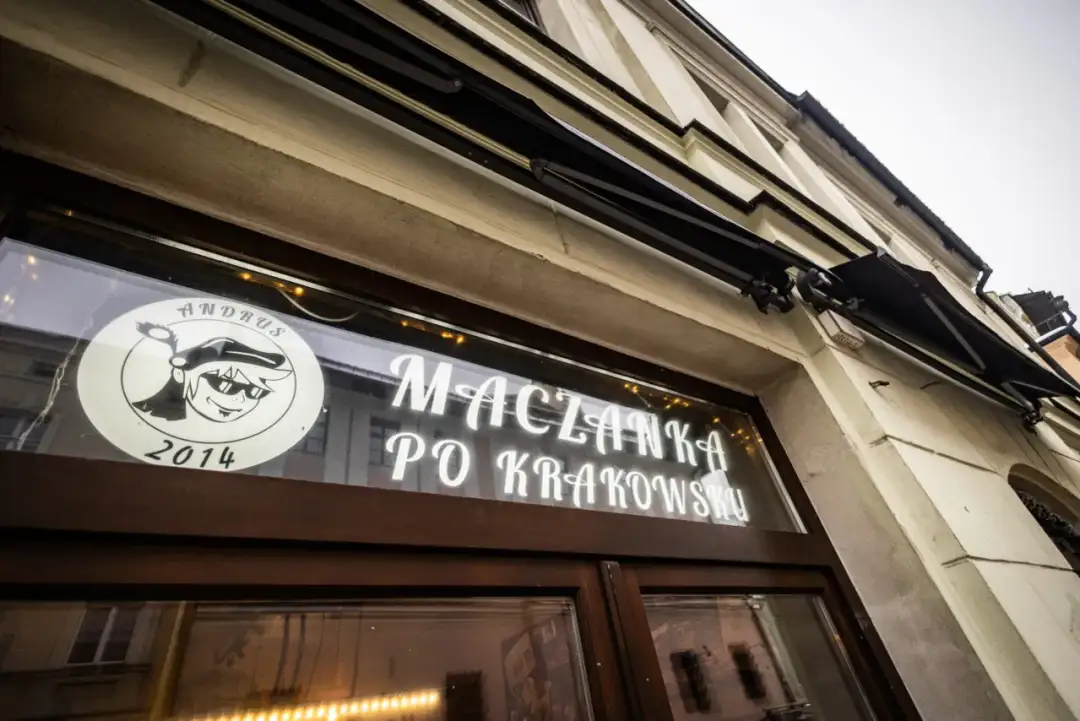 Gdzie zjeść maczankę po krakowsku? Najlepsze miejsca w Krakowie