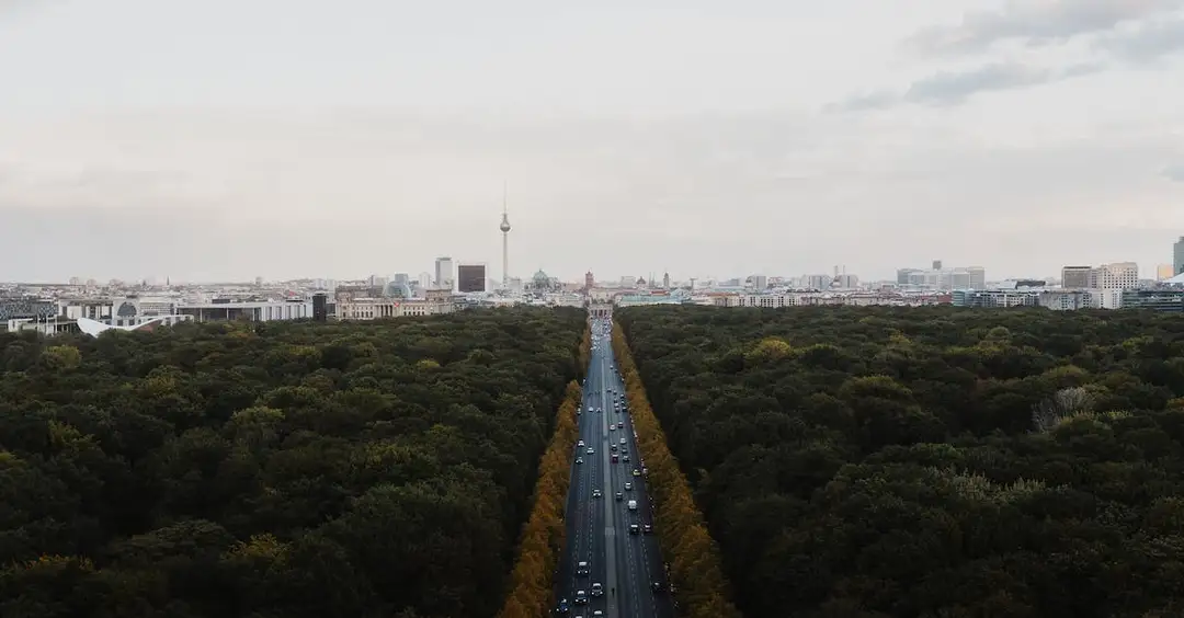 Recenzja serialu Babylon Berlin - niemiecka historia lat 20. w Berlinie