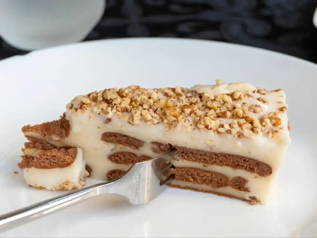 Co zrobić z ugotowanym budyniem? Proste przepisy na desery i ciasta