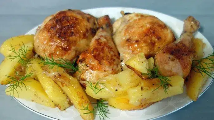 Jak upiec udka z ziemniakami w piekarniku, aby były soczyste i aromatyczne