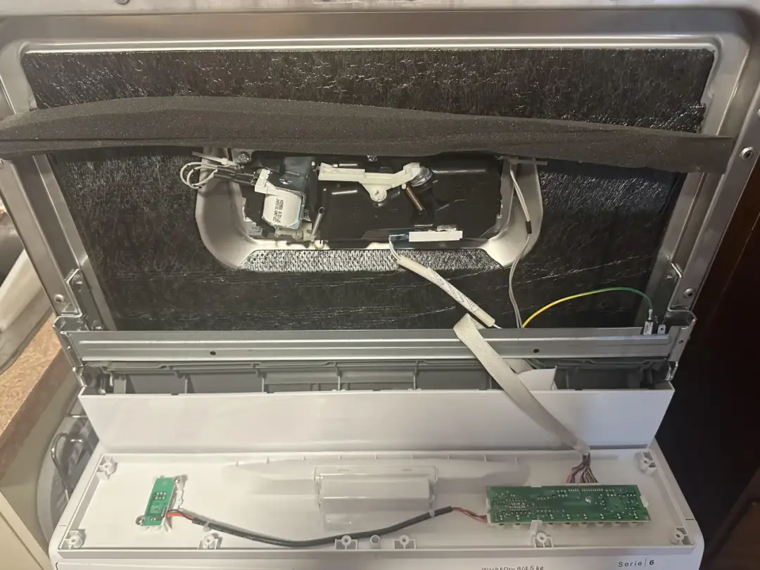 Bezpiecznik w zmywarce zepsuty? Dowiedz się, jak go szybko i tanio wymienić