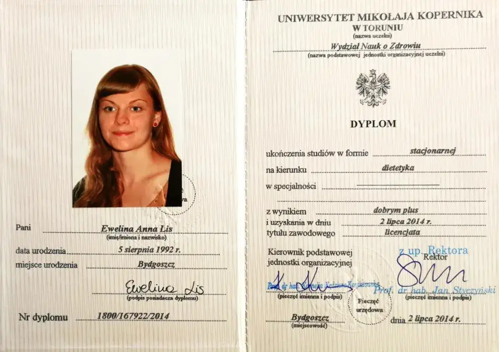 Dyplom studiów: Jak wygląda oryginalny dokument? Cechy