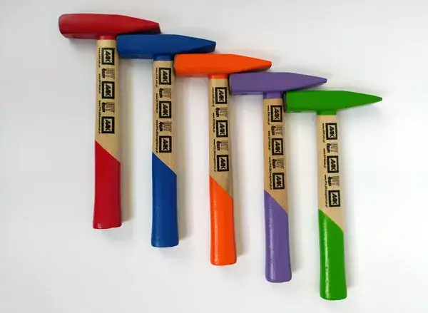 Młotek zabawka – poznaj rodzaje i korzyści dla twojego dziecka