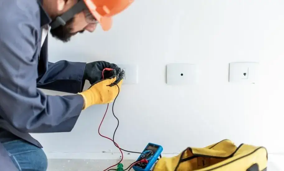 Jak położyć elektrykę w domu - uniknij najczęstszych błędów